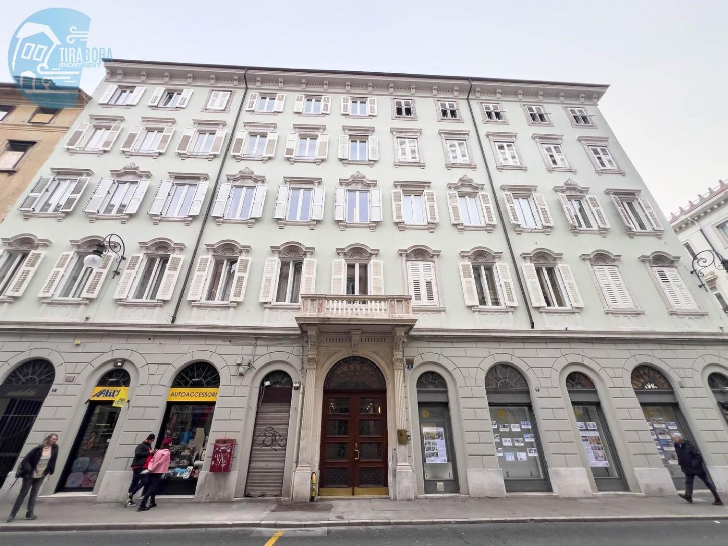 Apartamento Mazzini 9 Tirabora Short Rent Trieste Exterior foto